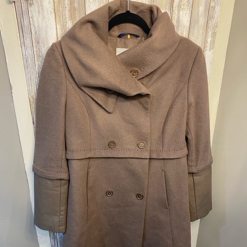 TAHARI WOOL double breasted COAT. Sz 14